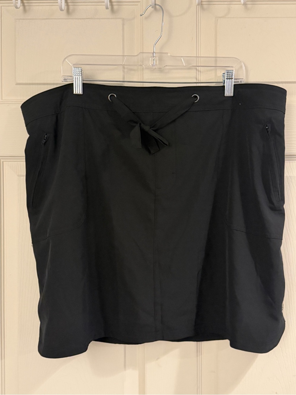 NWT Black Athletic Skort with Zip Pockets